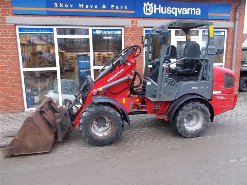 Weidemann 1350 CX45 2 x DV udtag.