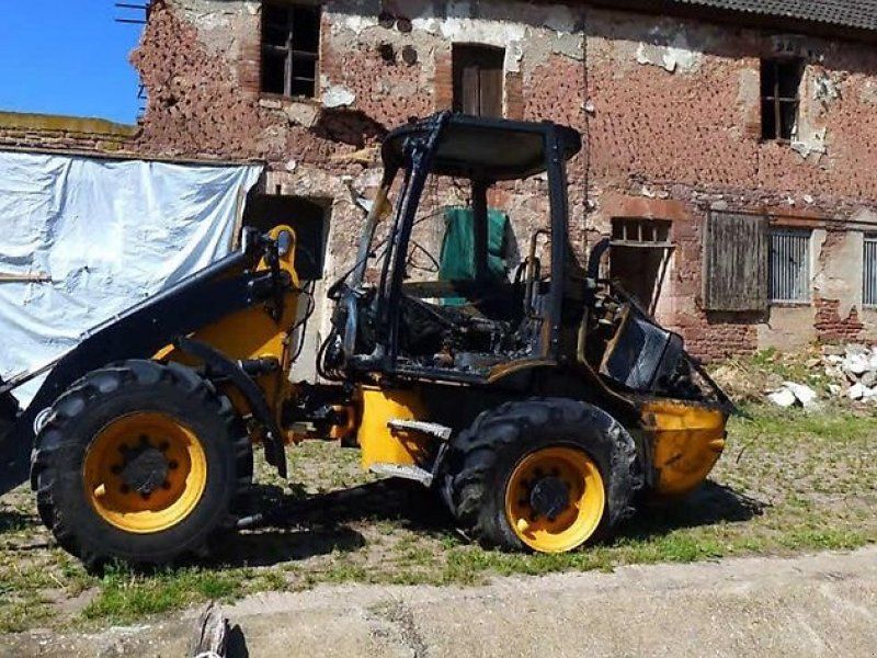 JCB 409 B mit Brandschaden. Nähe Leipzig