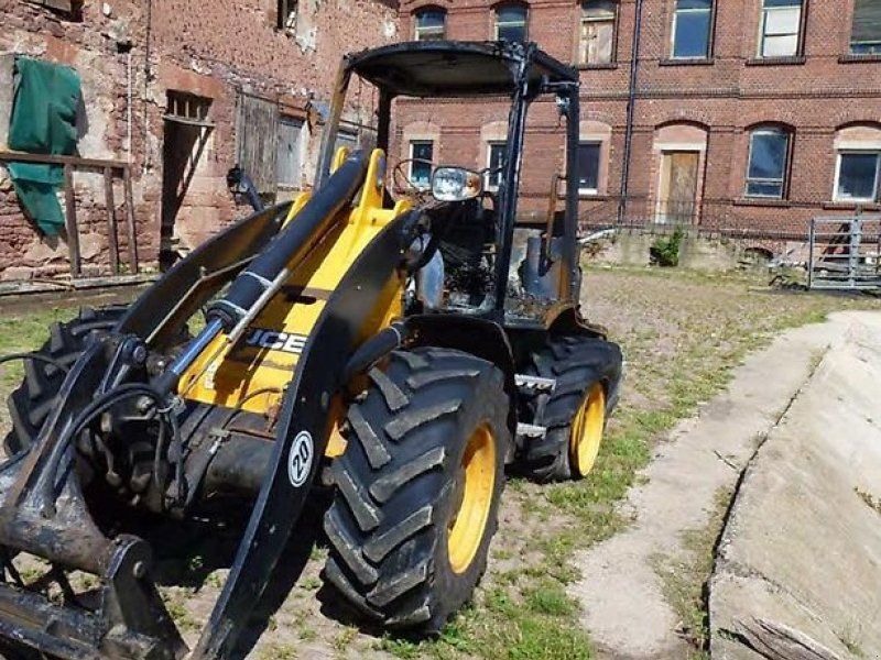 JCB 409 B mit Brandschaden. Nähe Leipzig