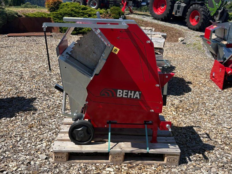 BEHA Wippkreis 700mm Hartmetallblatt, Zapfwellenantrieb