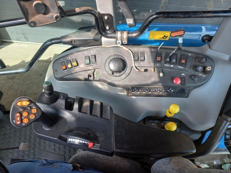 New Holland TV-T 195 Auto Command