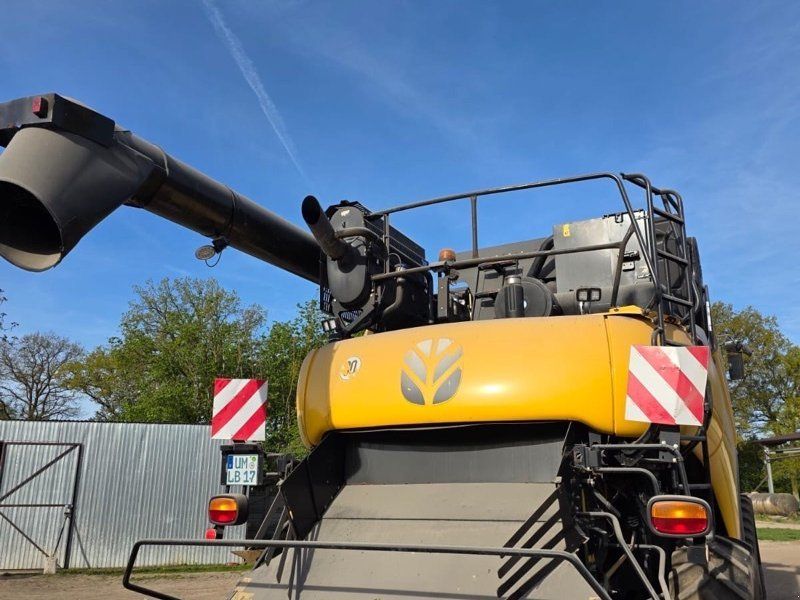 New Holland CR 9090