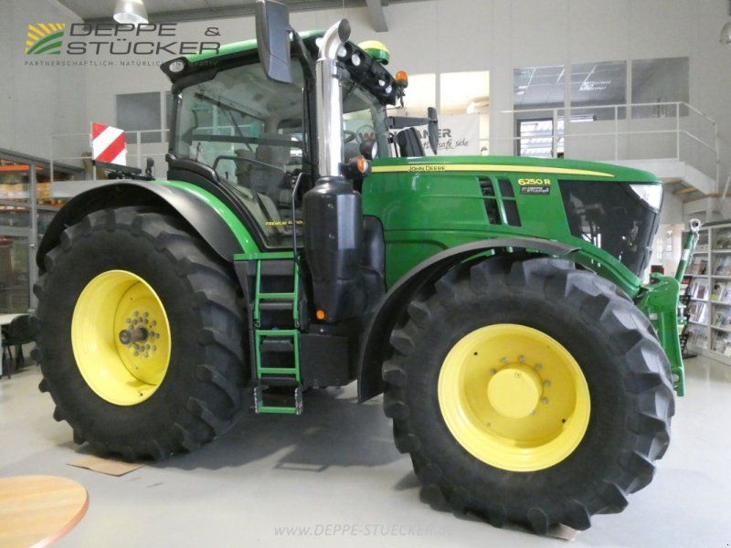 John Deere 6250R