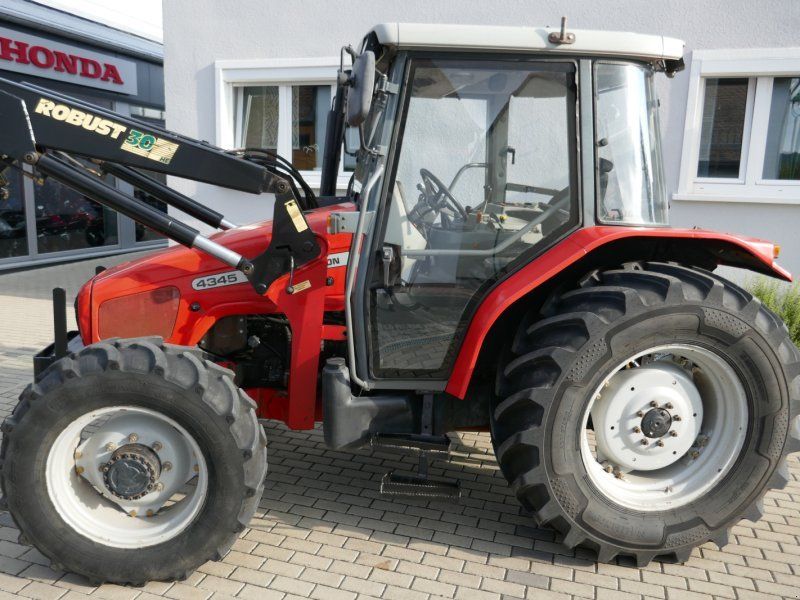 Massey Ferguson 4345 Allr. Mit Klima und Stoll Ind-Lader. Technisch und optisch