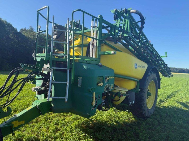 John Deere M962