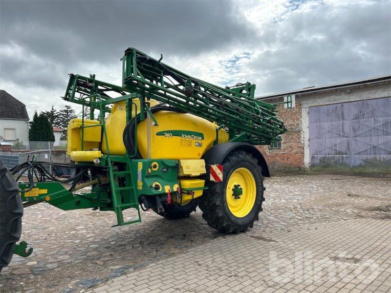 John Deere 740