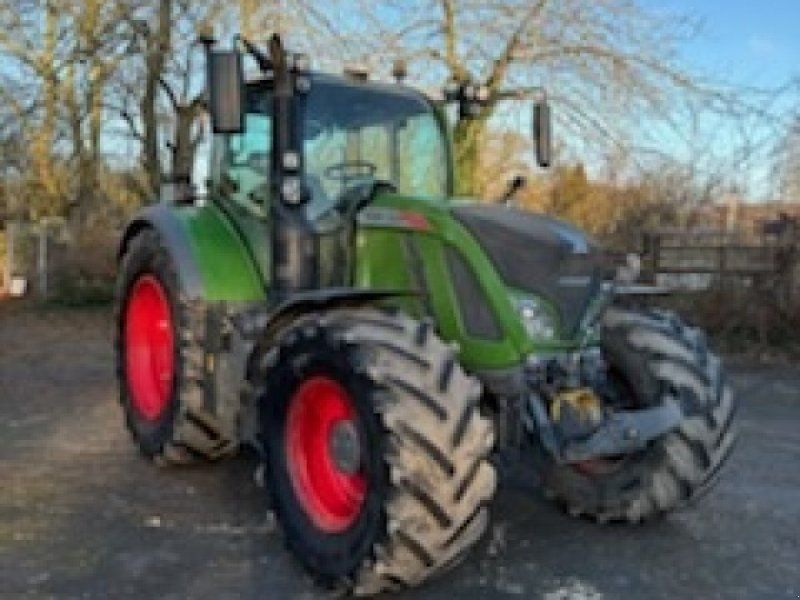 Fendt 724 S4 Profi Plus, Alt udstyr