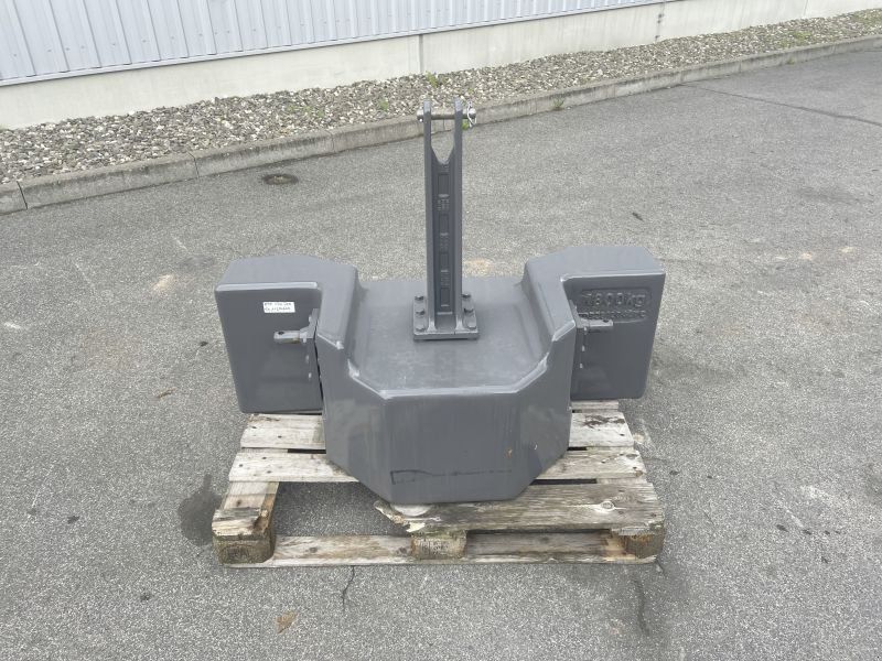 Fendt GEWICHT 1800KG