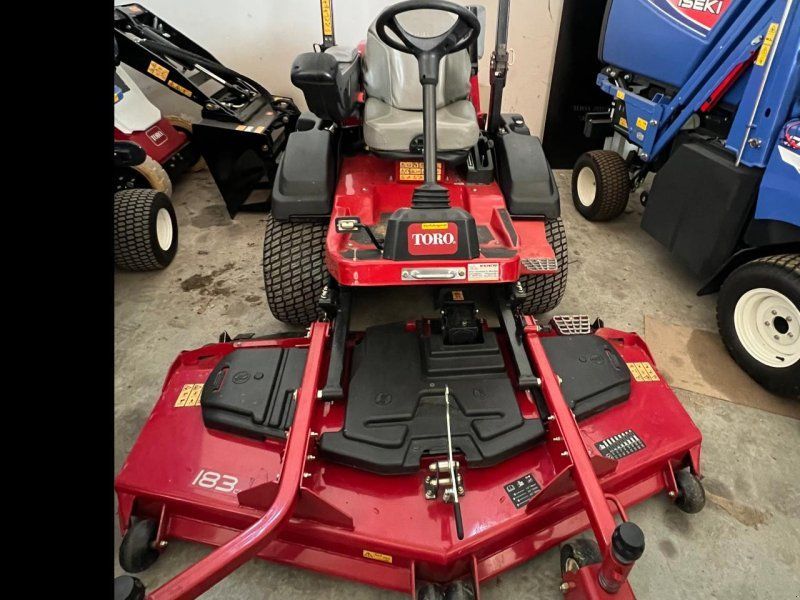Toro Groundsmaster 3300