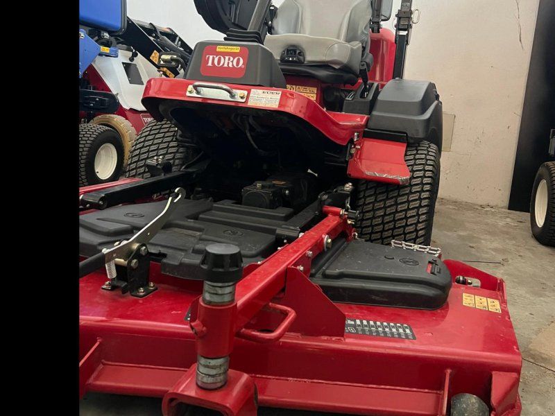 Toro Groundsmaster 3300