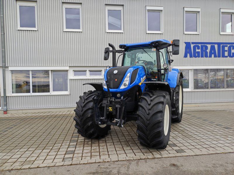 New Holland T 7.215 S