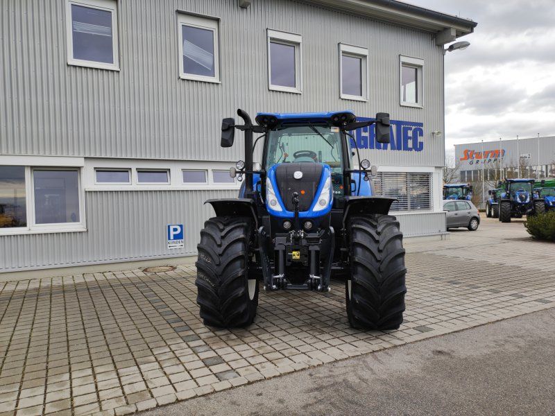 New Holland T 7.215 S