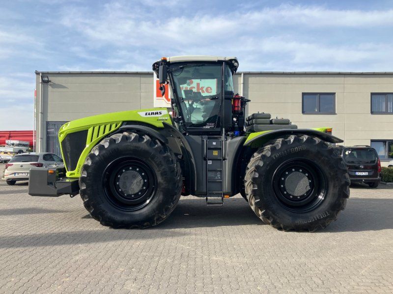 Claas Xerion 5000 Trac VC