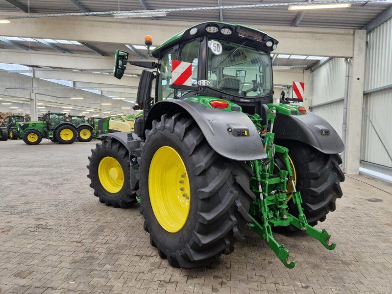John Deere 6R 250