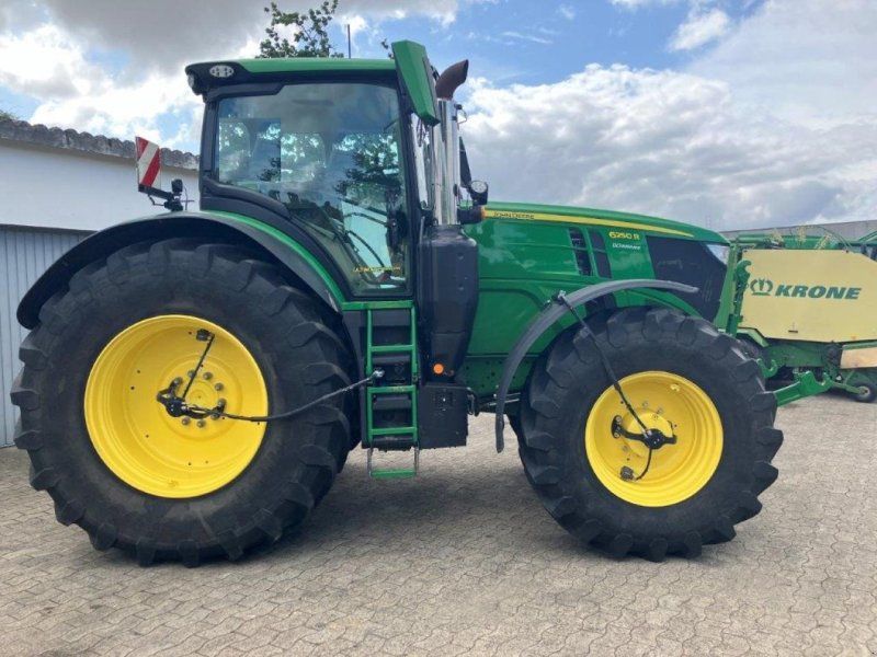 John Deere 6250R