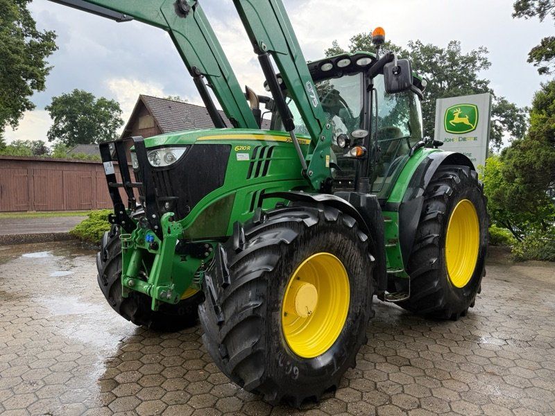 John Deere 6210R