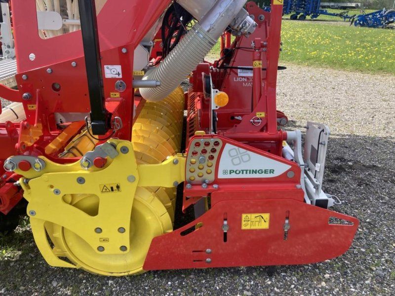 Pöttinger LION 3030 MASTER