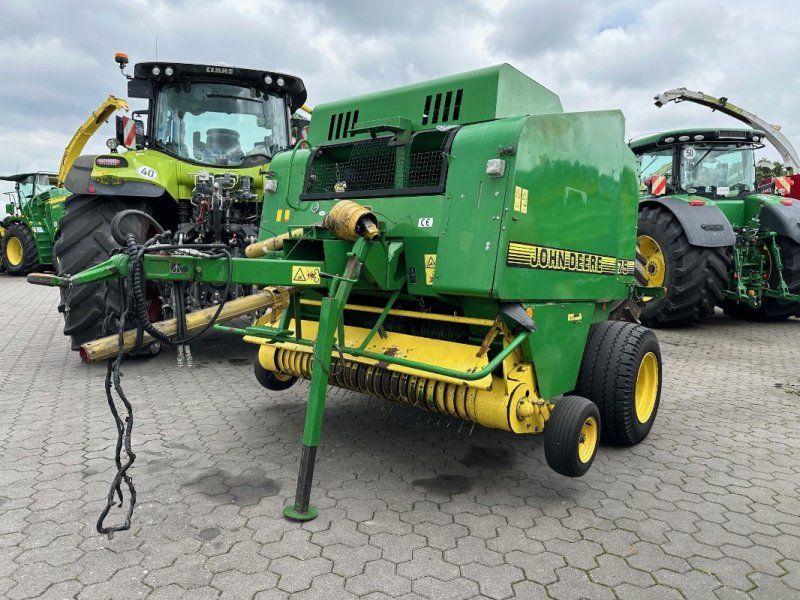 John Deere 575