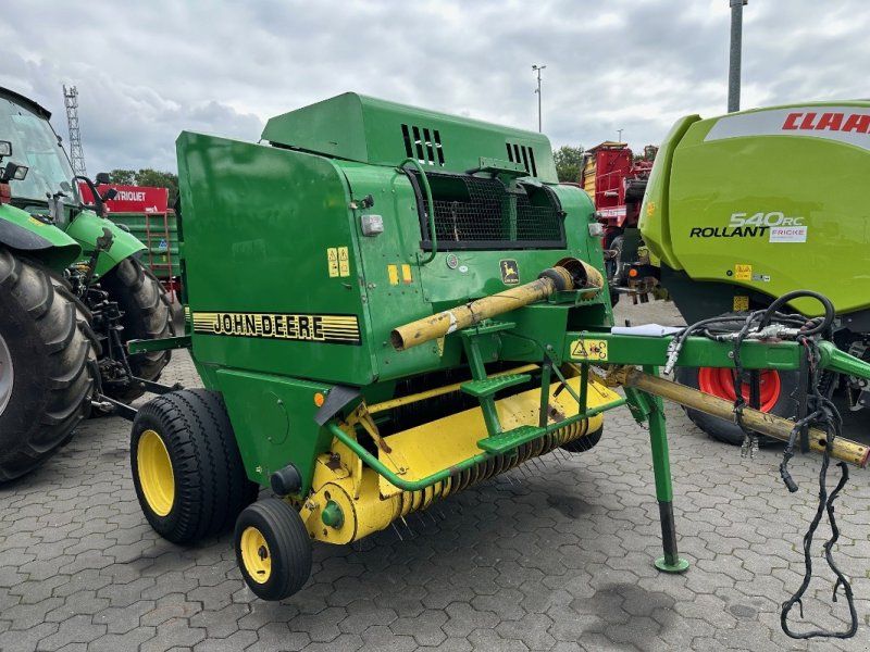John Deere 575