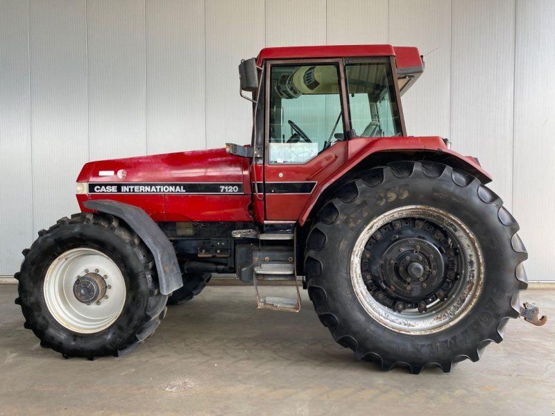Case IH Magnum 7120