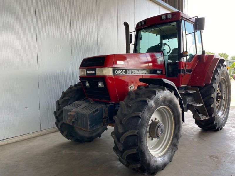 Case IH Magnum 7120