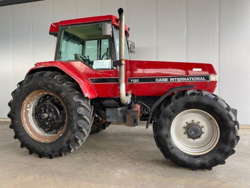 Case IH Magnum 7120