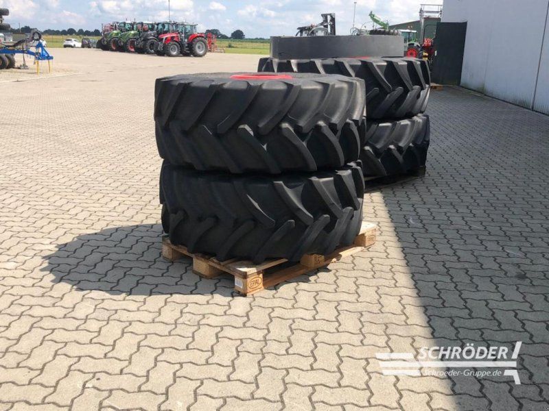 Fendt KOMPLETTRÄDER 480/70R24 + 520/70R38 CEAT