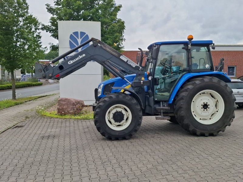 New Holland T5050