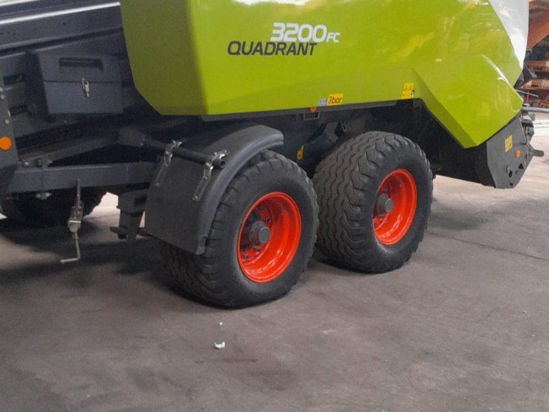 Claas Quadrant 3200 FC