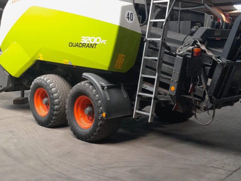 Claas Quadrant 3200 FC