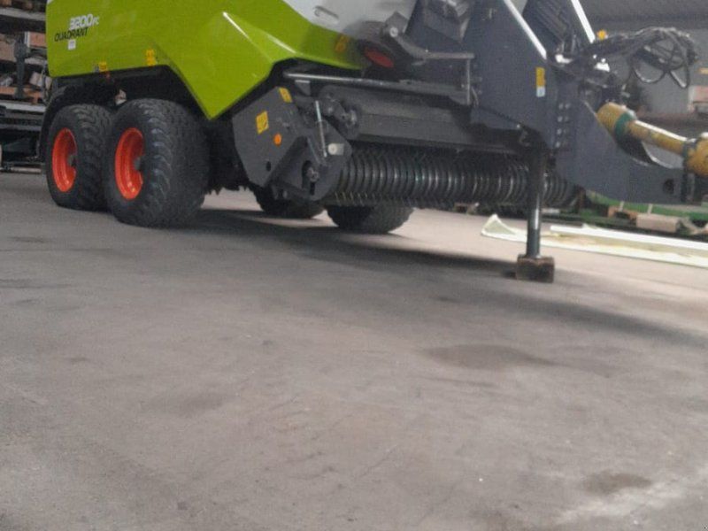 Claas Quadrant 3200 FC