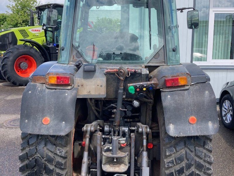 Kubota M7040