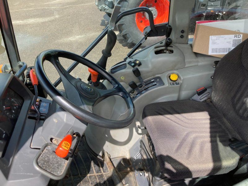 Kubota M7040