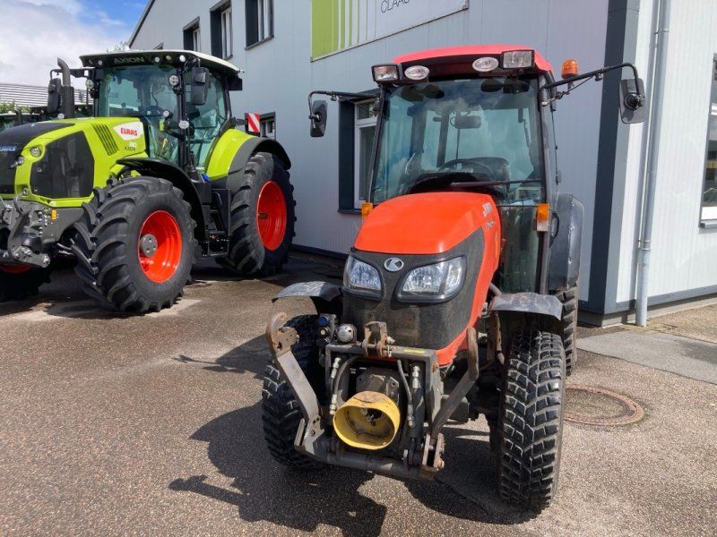Kubota M7040