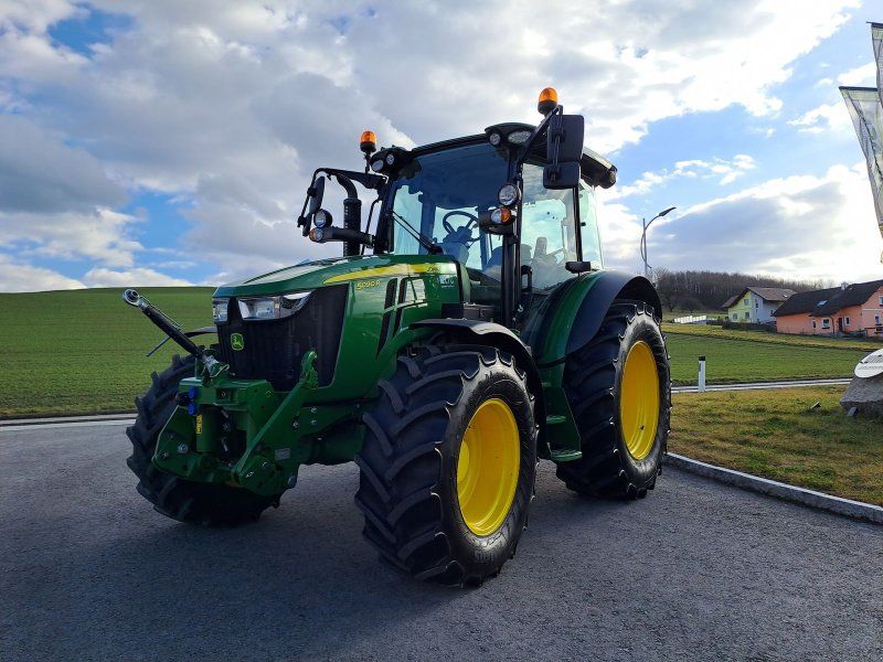 John Deere 5090R