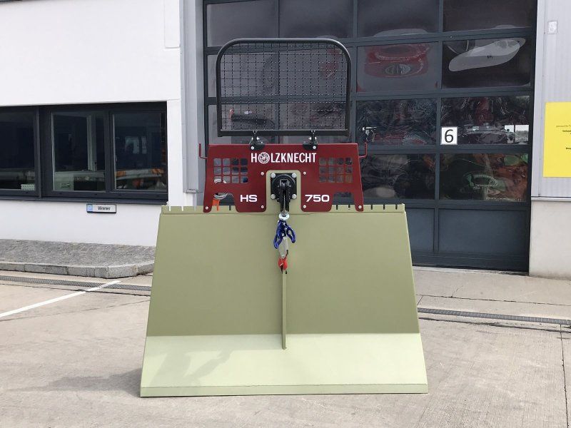 Holzknecht HS 750
