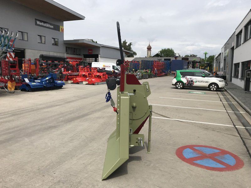 Holzknecht HS 750