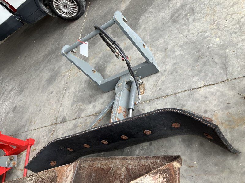 Mehrtens Gummischieber 1800mm hydraulisch