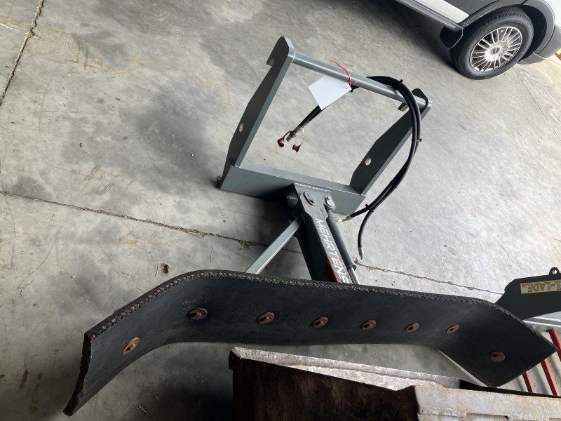 Mehrtens Gummischieber 1800mm hydraulisch