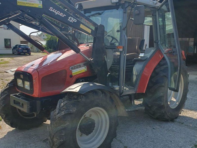 Massey Ferguson 4225-2 LP