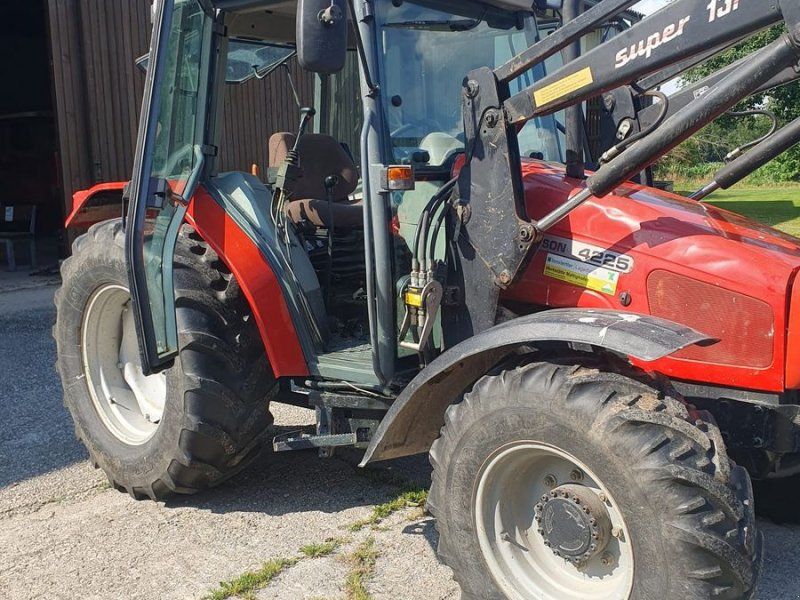 Massey Ferguson 4225-2 LP