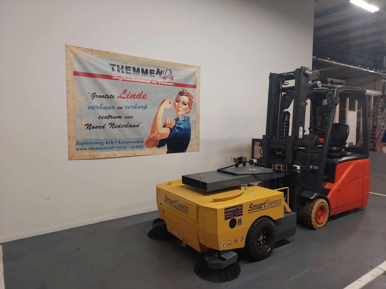 SmartSweep heftruck veegmachine