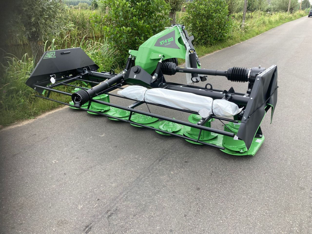 Nieuwe SaMASZ XT-F 302 frontschijvenmaaier
