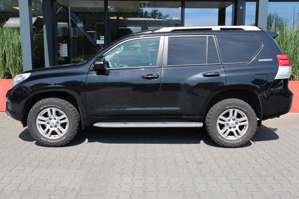 Toyota Landcruiser 150 3.0 D-4D 5DRS VX A/T VAN