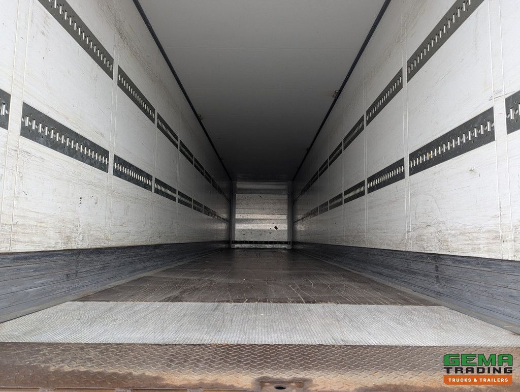 Schmitz Cargobull SCB S3B 3-Achser Schmitz - Geschlossener Aufbau - 2 Liftachsen