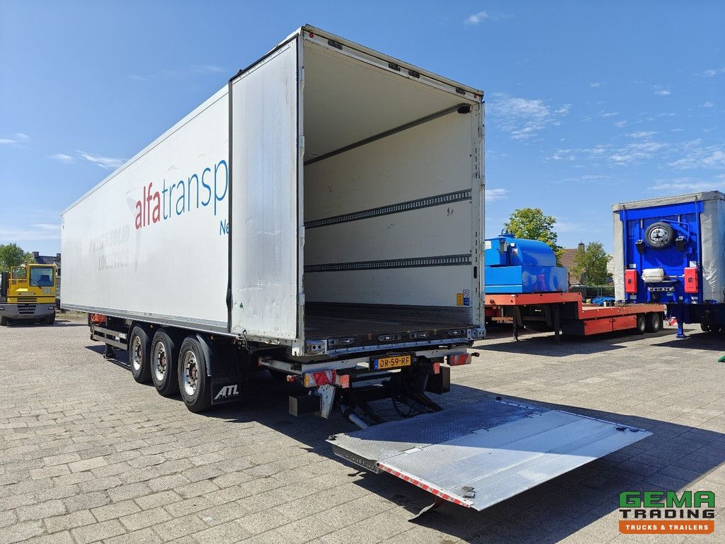 Kögel SKH24 3-Achser SAF – Geschlossene Karosserie – Liftachse – Scheibenbremsen – Hebebühne 2000 kg