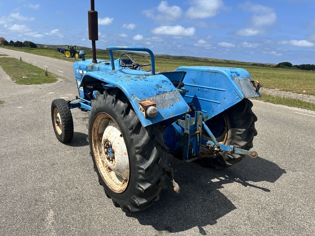 Ford 2000