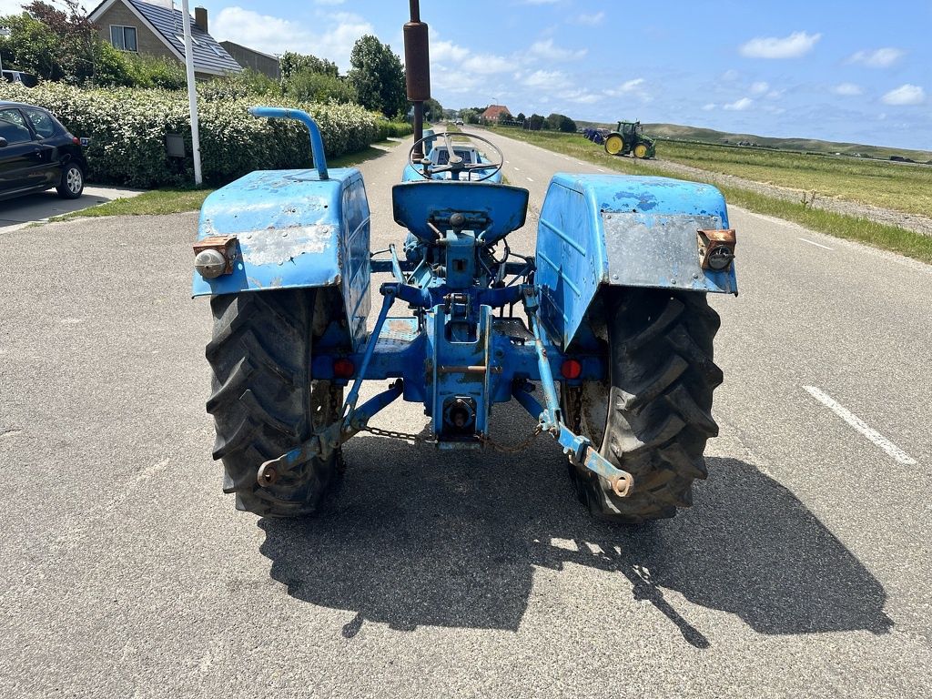 Ford 2000