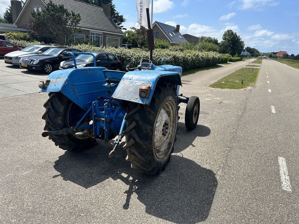 Ford 2000