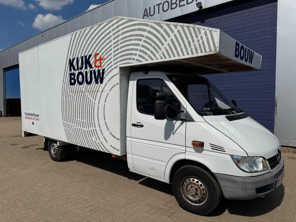 Mercedes-Benz Sprinter 311 **BAKWAGEN-BOX-ONLY118,000KM**